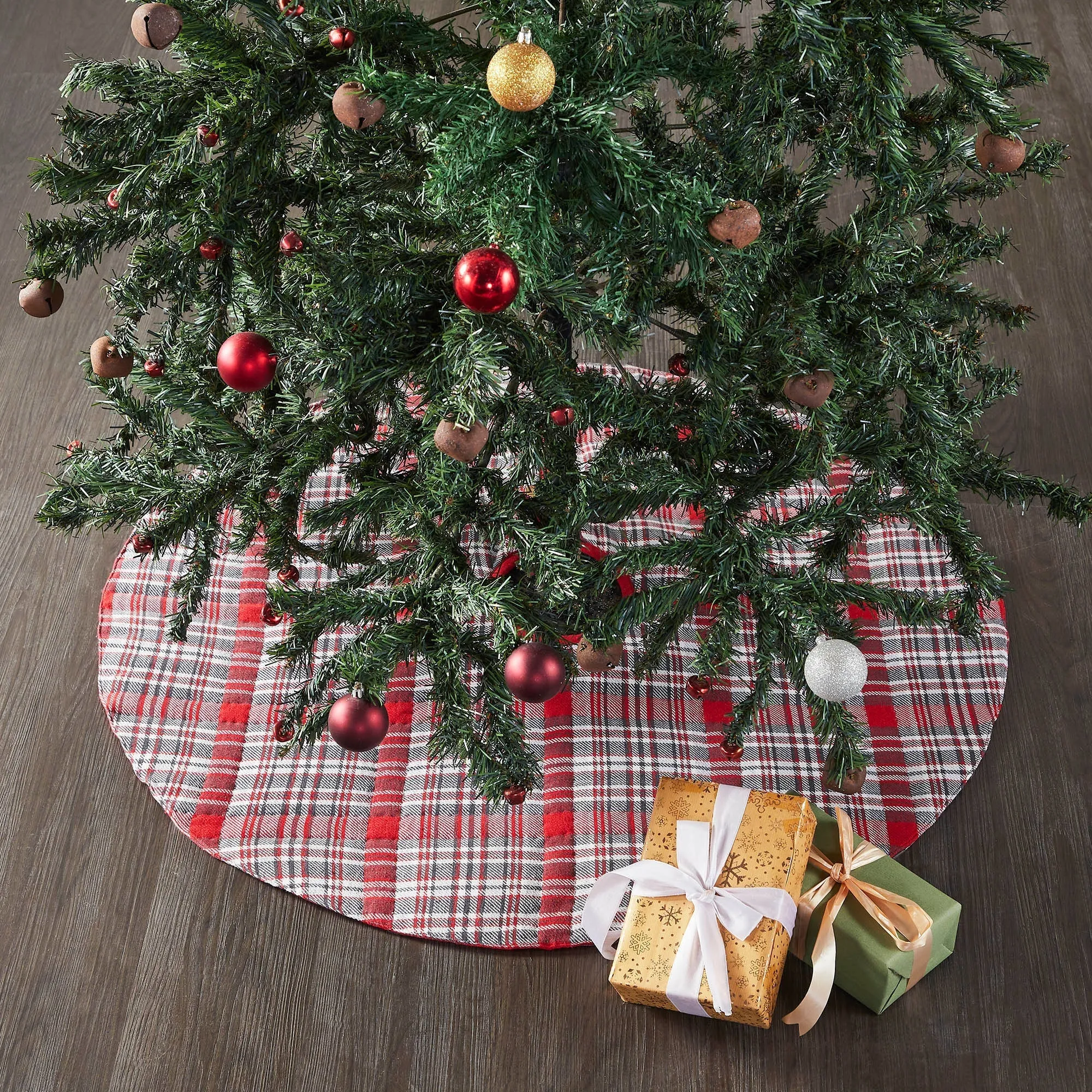 Gregor Plaid Tree Skirt