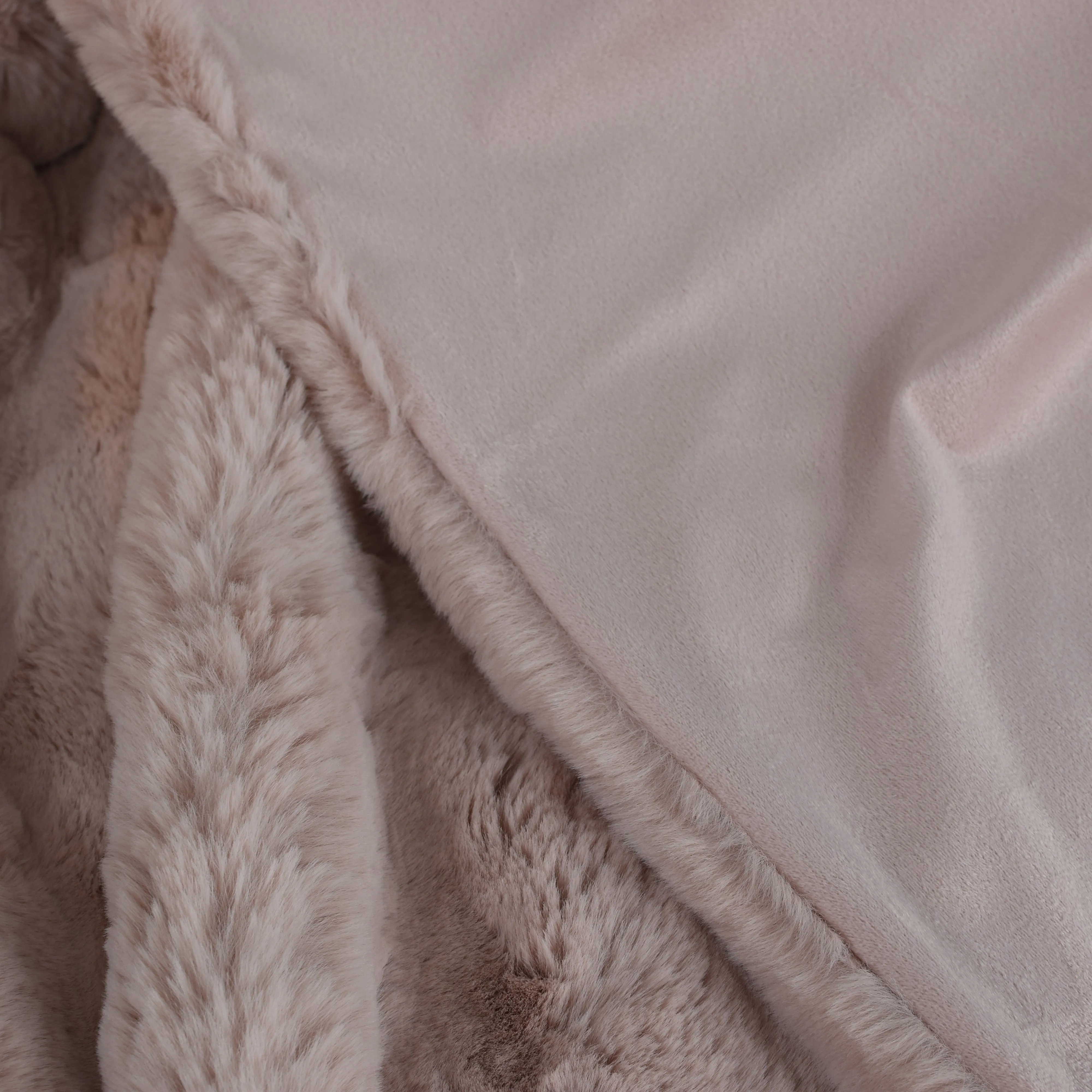 Luxury Fur Throw - Dusky Pink