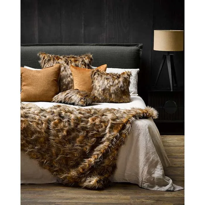 Red Fox Throw (Faux Fur)