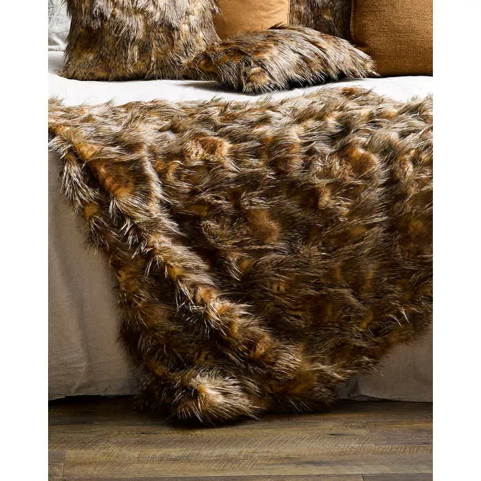 Red Fox Throw (Faux Fur)