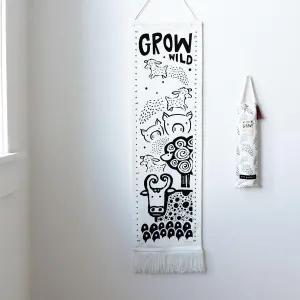 Wee Gallery - Organic Canvas Growth Chart - Farm